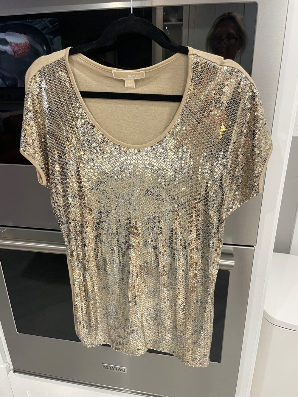 MICHAEL Michael Kors Gold Sequin Short Sleeve Scoop Neck Top